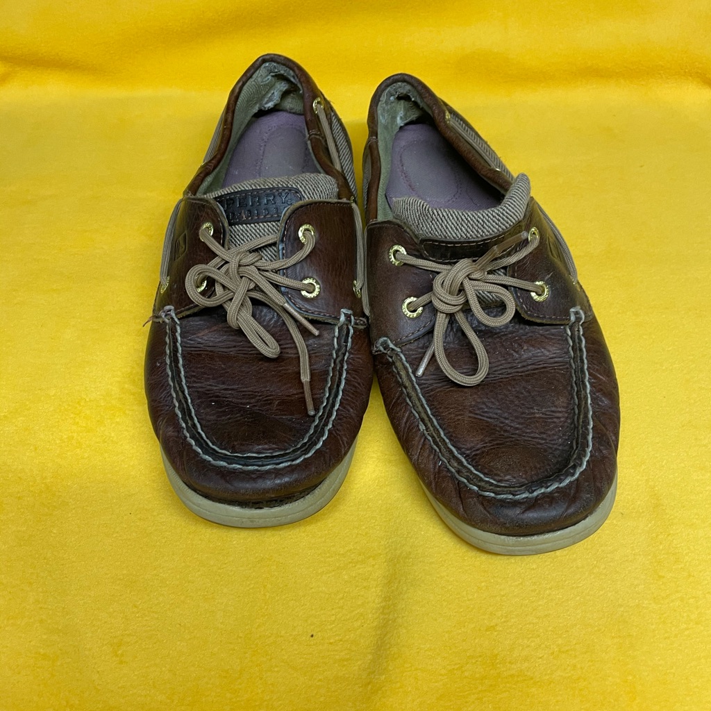 Previously Loved Sperrys